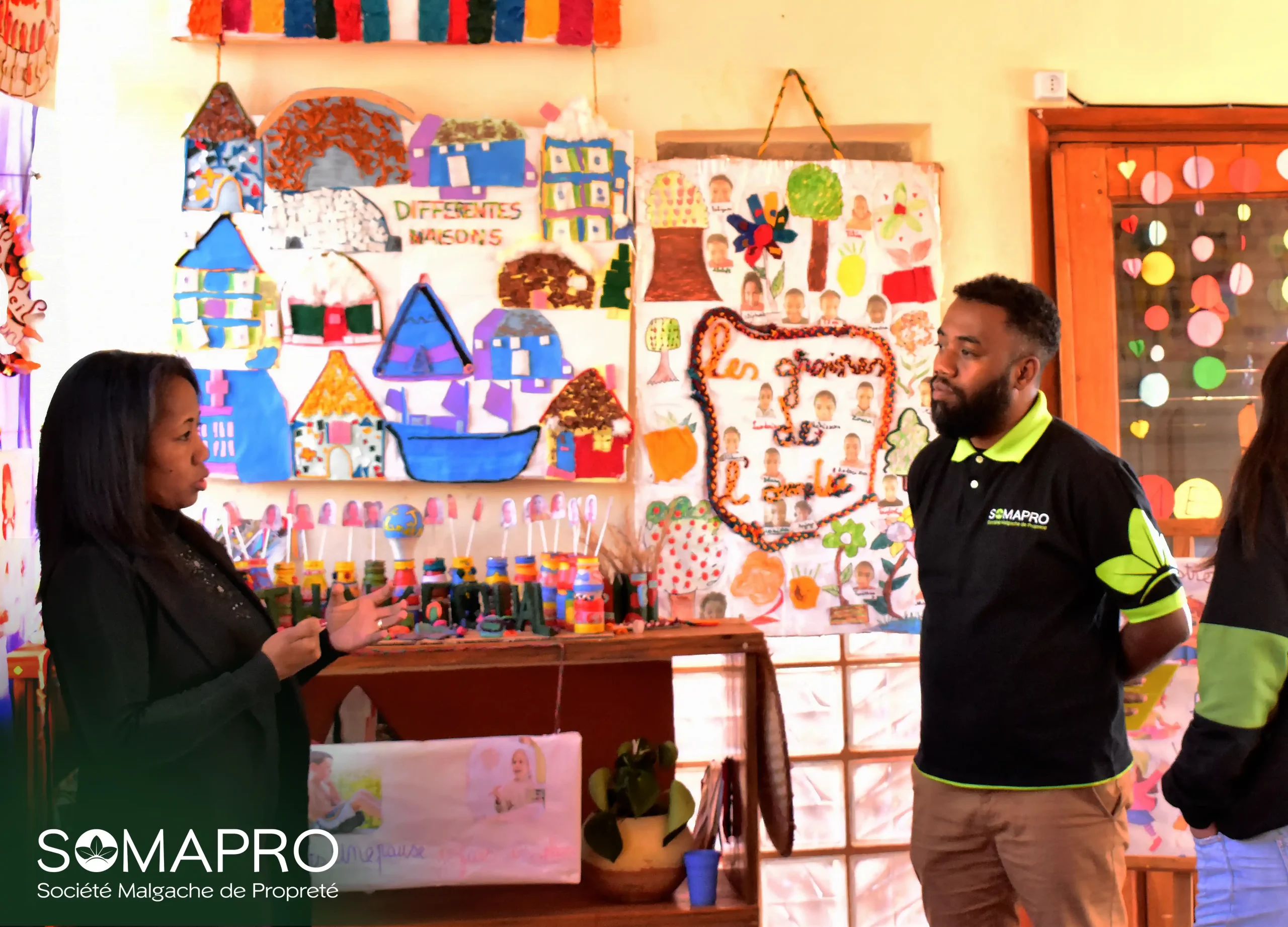 Tour des salles du site de l’ONG KETSA.